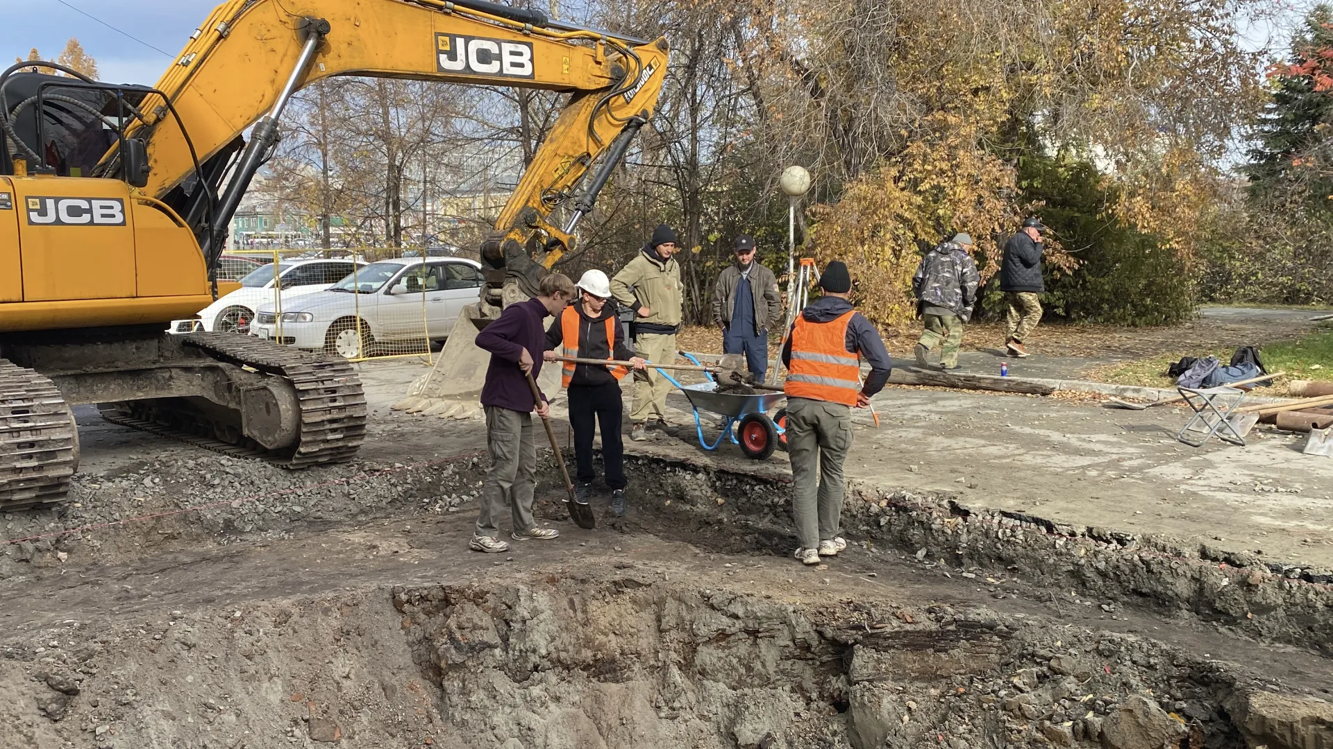В центре Барнаула начались археологические раскопки