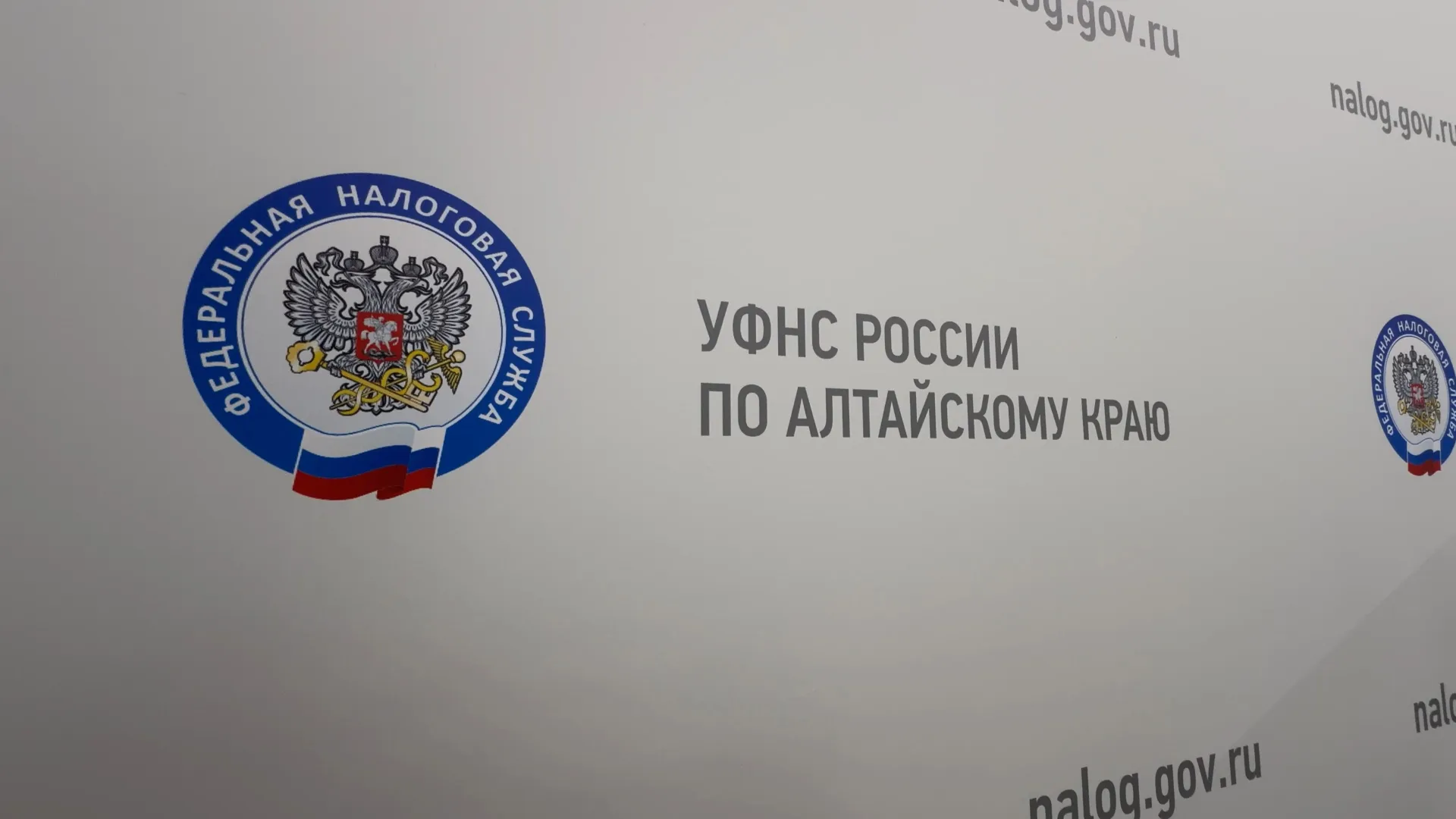 Сколько налогов заплатит владелец самого дорогого автомобиля в Алтайском крае