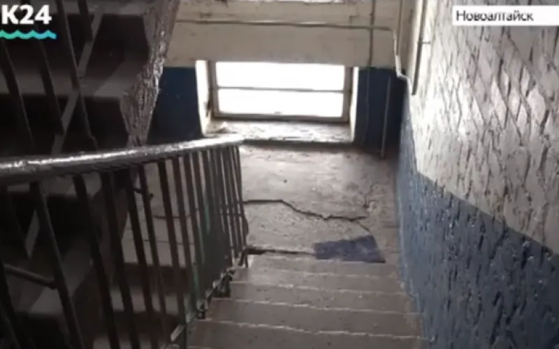 Жители многоквартирного дома в Новоалтайске уже 10 лет добиваются капитального ремонта 