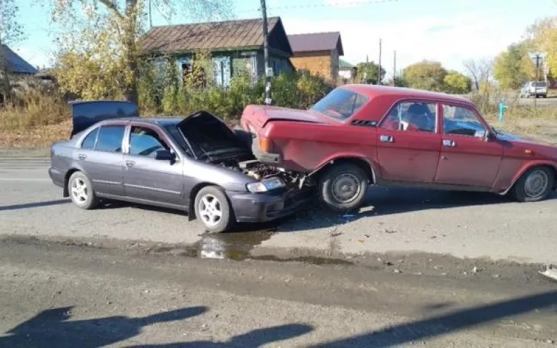 Сыграли в чехарду: необычная авария произошла в Бийске: