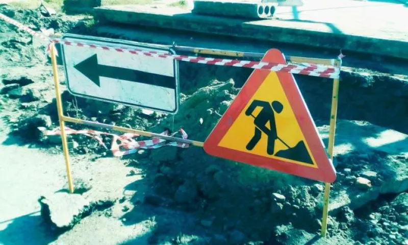 Движение в Барнауле полностью перекрыто в местах коммунальных аварий