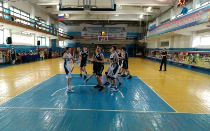 Турнир по баскетболу среди юношей проходит в Барнауле 