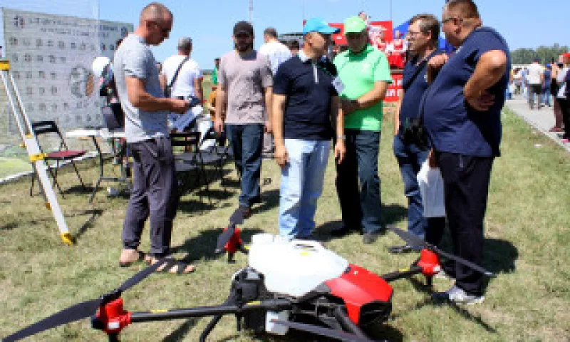 Учёные из АГАУ представили свои разработки на форуме «День сибирского поля»