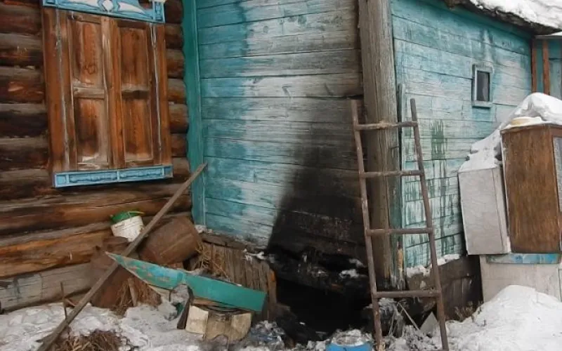 Женщину подозревают в поджоге дома сожителя 