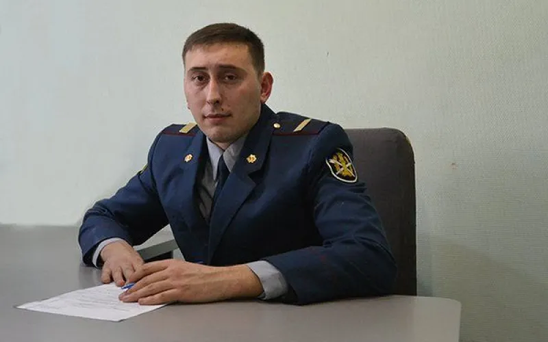 Сотрудник алтайского СИЗО спас людей из горящего дома