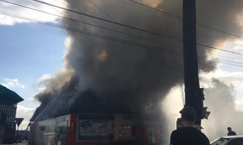 Серьёзный пожар произошёл в Бийске