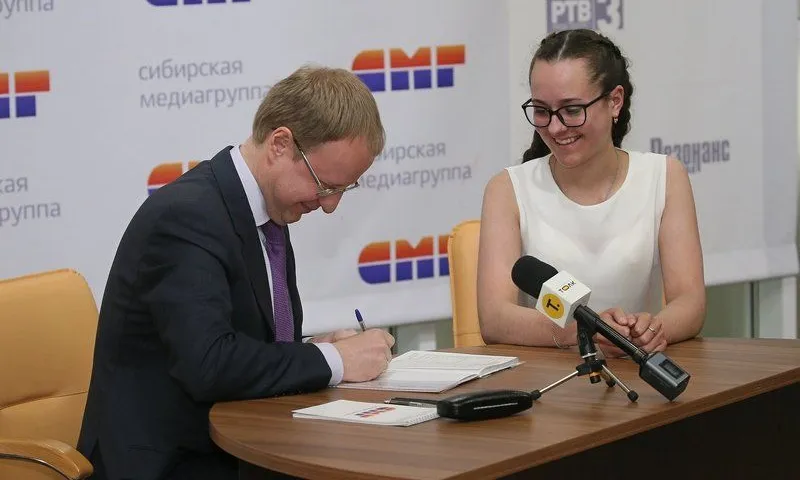 Виктор Томенко встретился с победителями проекта «Губернаторский дневник»