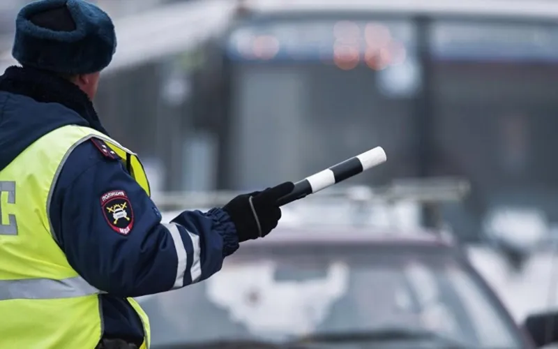 Сотрудники ГИБДД Алтайского края и Новосибирской области призывают водителей к безаварийному движению по федеральной автодороге 