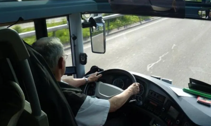 Водителям автобусов хотят запретить работать более 9 часов за рулем в России