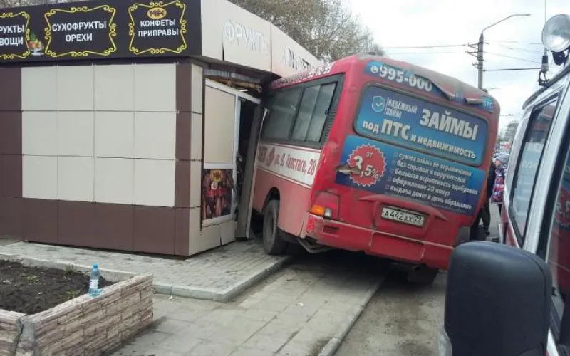 Стали известны подробности ДТП с участием маршрутки в Барнауле