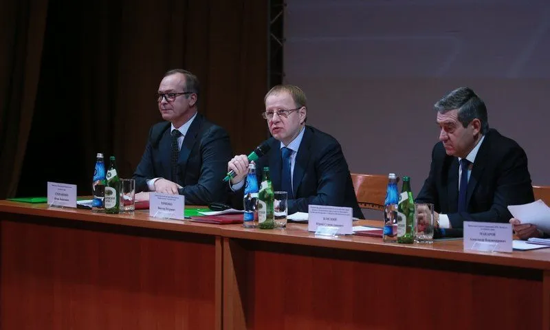 Виктор Томенко принял участие в учебно-методическом сборе по итогам работы Алтайской территориальной подсистемы предупреждения и ликвидации чрезвычайных ситуаций
