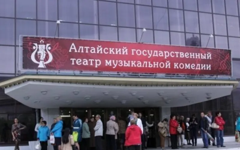 Артист из Санкт-Петербурга исполнит главную роль в мюзикле Алтайского театра музкомедии