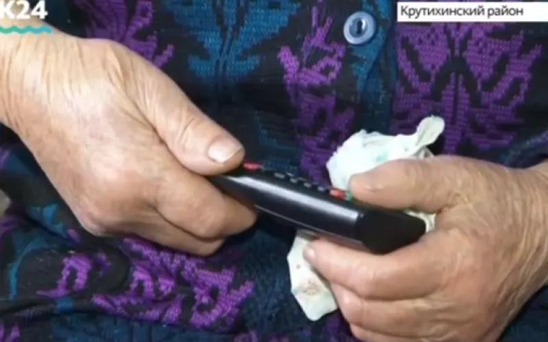 Большой плазменный телевизор за победу в конкурсе #фотовыборы22 получила 104-летняя жительница Алтайского края 