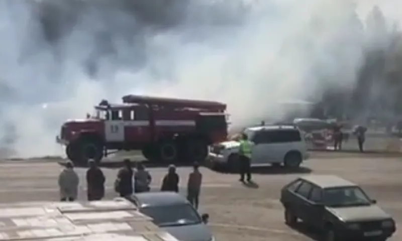 Пожар произошёл на кладбище в Бийске