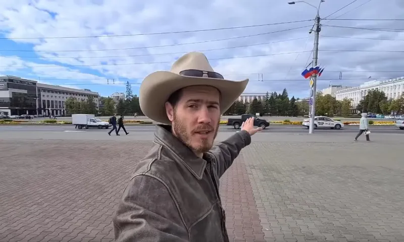 Блогер из Австралии приехал в Барнаул и назвал его сибирским сокровищем