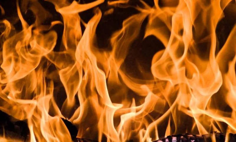 Мужчина и две женщины погибли при пожаре в жилом доме в Алтайском крае