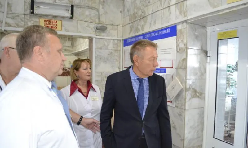 Николай Герасименко посетил КГБУЗ «Алтайская краевая клиническая детская больница»