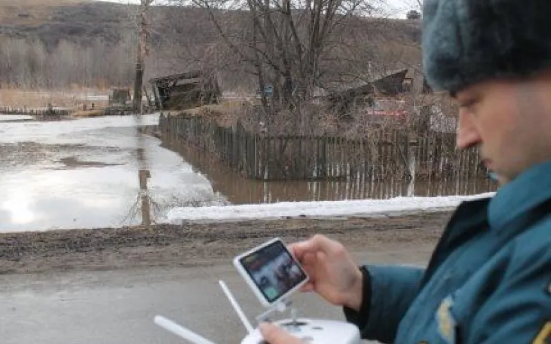 Спасатели продолжают работу на подтопленных территориях в Алтайском крае 