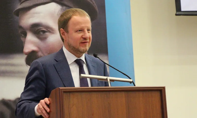 Виктор Томенко вручил награды сотрудникам органов безопасности и поздравил с профессиональным праздником в Алтайском крае