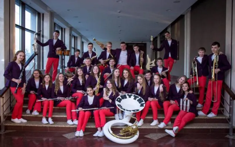 Барнаульский духовой оркестр «Ритм Бэнд» попал в творческую смену «Артека» 