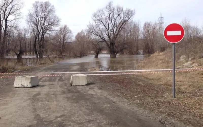 Движение в Затоне на остров Шубинский ограничили из-за паводка