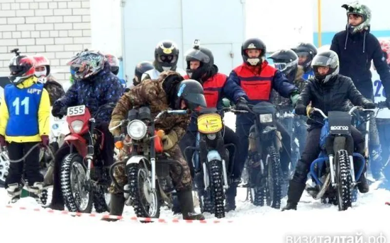  Завершились мотолыжные соревнования «Кубок Барнаула»