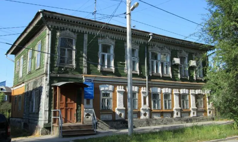 Исторический дом продают в центре Барнаула