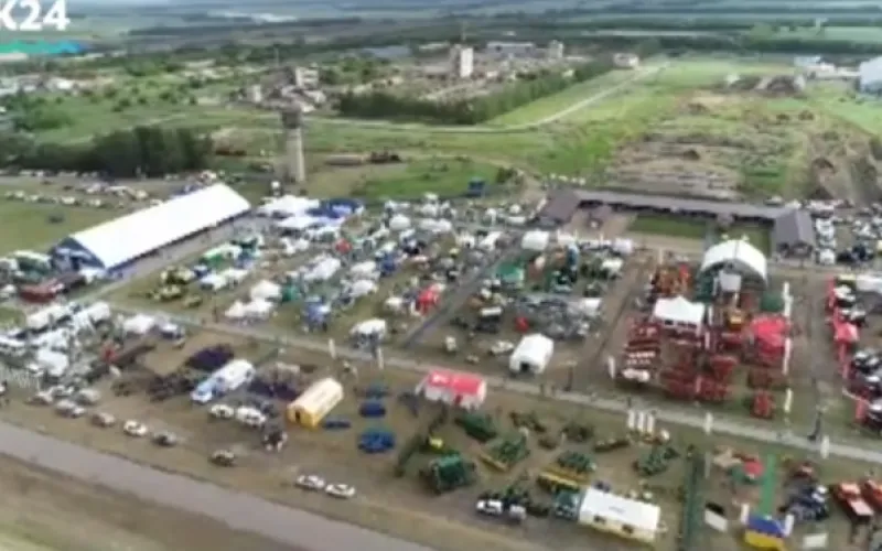 «День сибирского поля – 2018» проходит в Павловском районе