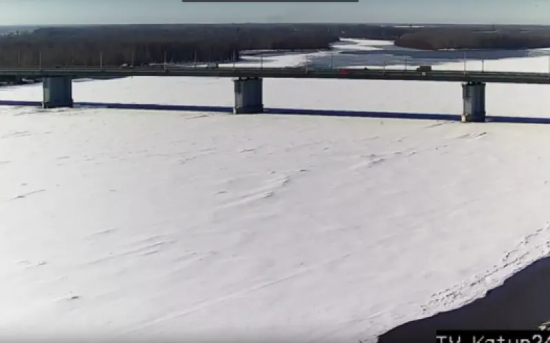 Веб-камеры К24: новые полыньи появились на Оби 