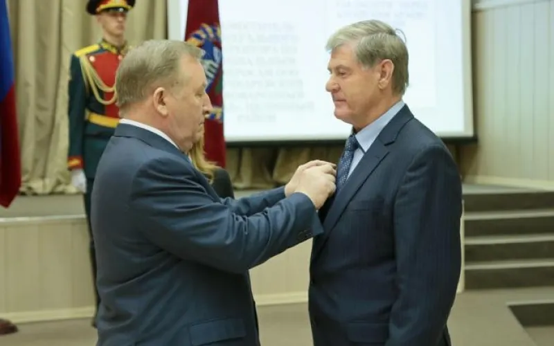 Церемония вручения государственных и краевых наград прошла в Барнауле 