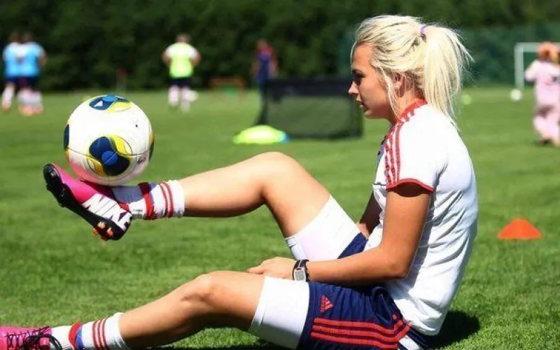 Чемпионат по мини-футболу среди женских команд впервые прошёл в Барнауле 