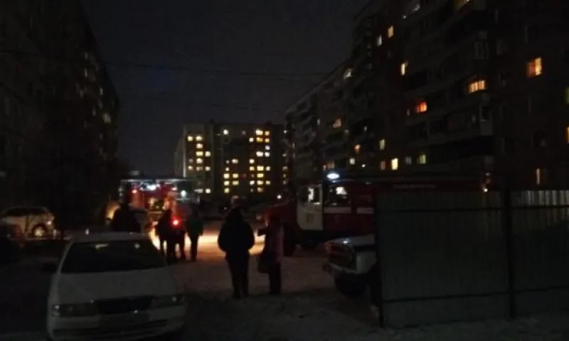 Очевидцы: квартира на 7 этаже загорелась в Бийске 