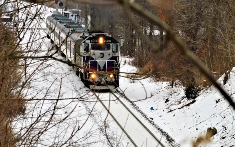 Поезд протаранил «газель» в Алтайском крае