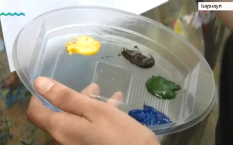 Барнаульские художники провели бесплатные уроки рисования