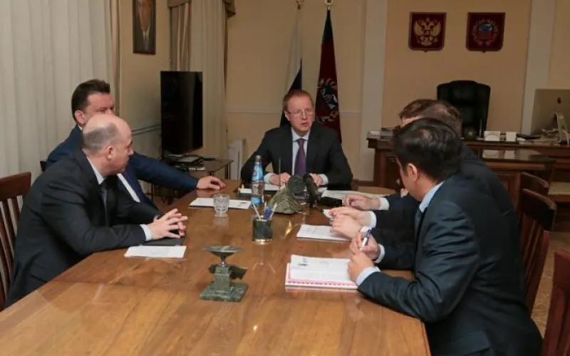 Виктор Томенко провел рабочую встречу с зампредседателя правления госкомпании «Автодор» Игорем Зубаревым