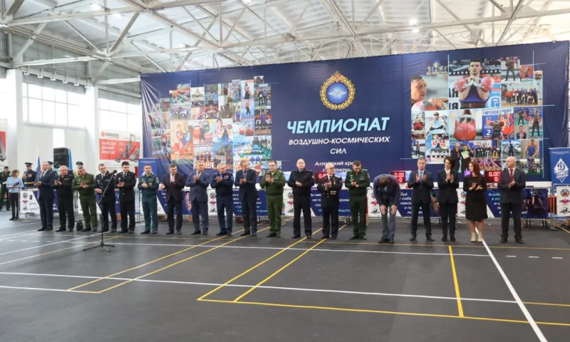 Губернатор Алтайского края Виктор Томенко поприветствовал участников чемпионата Воздушно-космических сил по военно-прикладному спорту