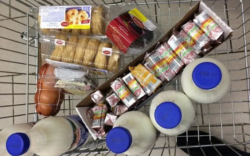 Продукты с истекающим сроком годности предложили раздавать малоимущим в России
