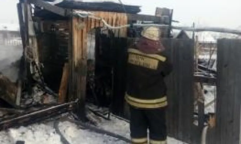 Женщина и двое мужчин погибли при пожаре в жилом доме в Тальменском районе