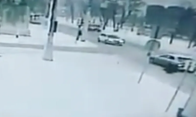 Автобус сбил мужчину в Барнауле