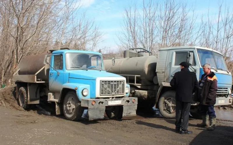 Ассенизаторы незаконно сливали нечистоты в Барнауле  