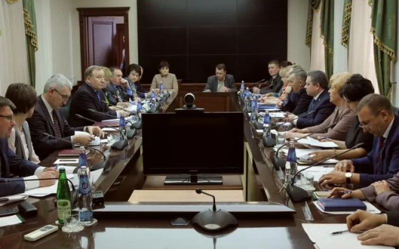 Александр Карлин: Совместная работа власти, бизнеса и трудовых коллективов плодотворна и результативна