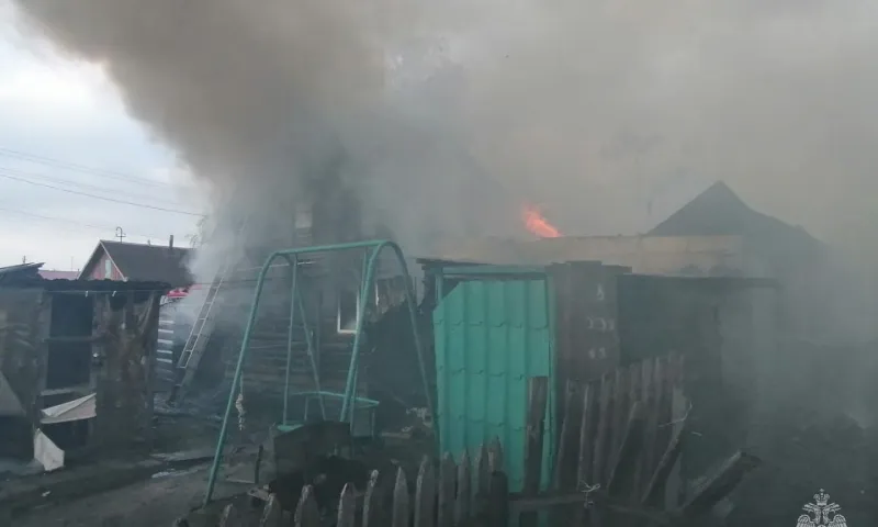 Крупный пожар произошел в Новоалтайске