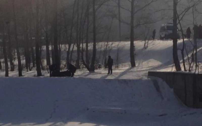 Тело мальчика, который провалился под лёд, нашли  в Барнауле 