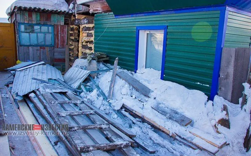 Семье из Камня-на-Оби, которая пострадала в результате взрыва печного котла, помогут за счёт средств краевого бюджета