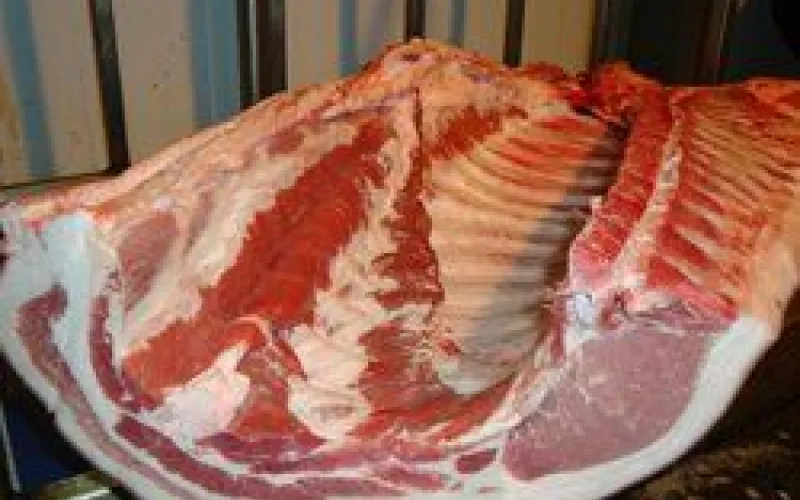 Мясо под запретом: на алтайской таможне задержали почти полтонны говядины