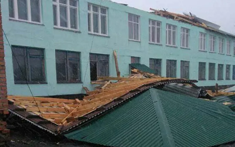 Ураган в Алтайском районе оставил людей без крыши над головой