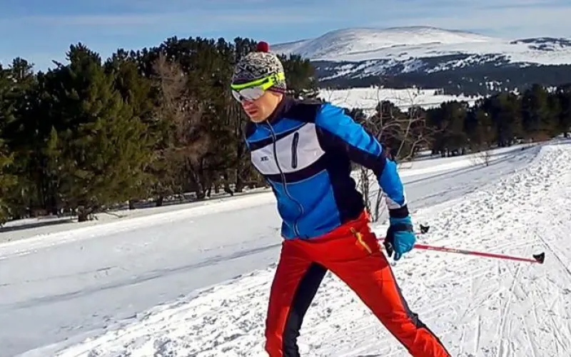 Алтайский лыжник-любитель Иван Крюков отправится на самый протяженный лыжный марафон в мировой серии