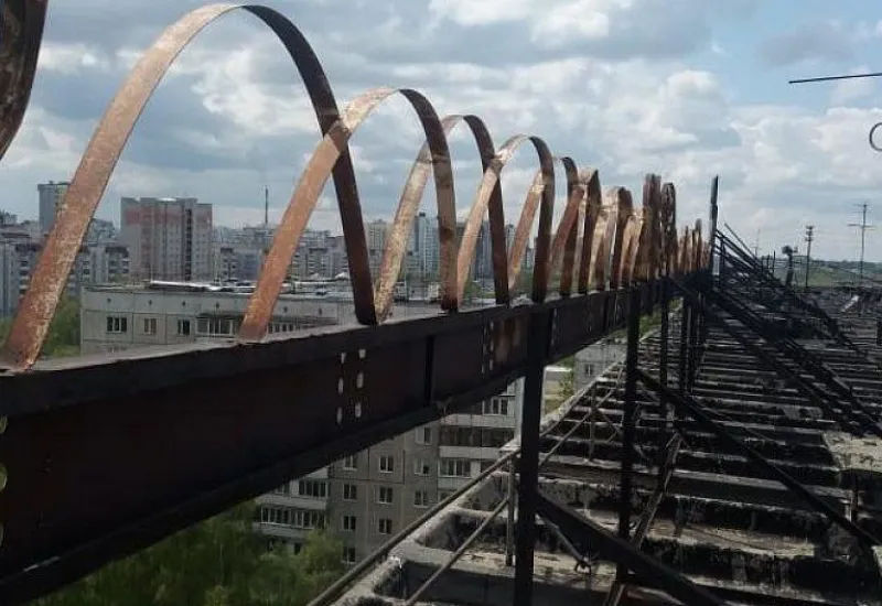 Буквы «Барнаул» убрали с крыши дома на улице Панфиловцев