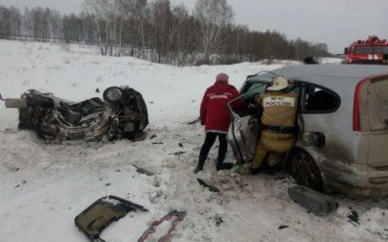 Житель Алтайского края погиб в страшном ДТП на новосибирской трассе