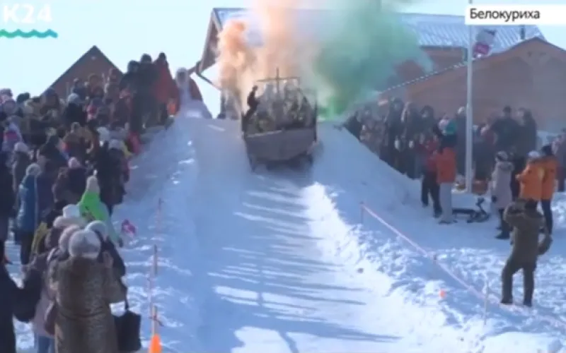 Конкурс саней прошёл на праздновании Масленицы в «Сибирском подворье»